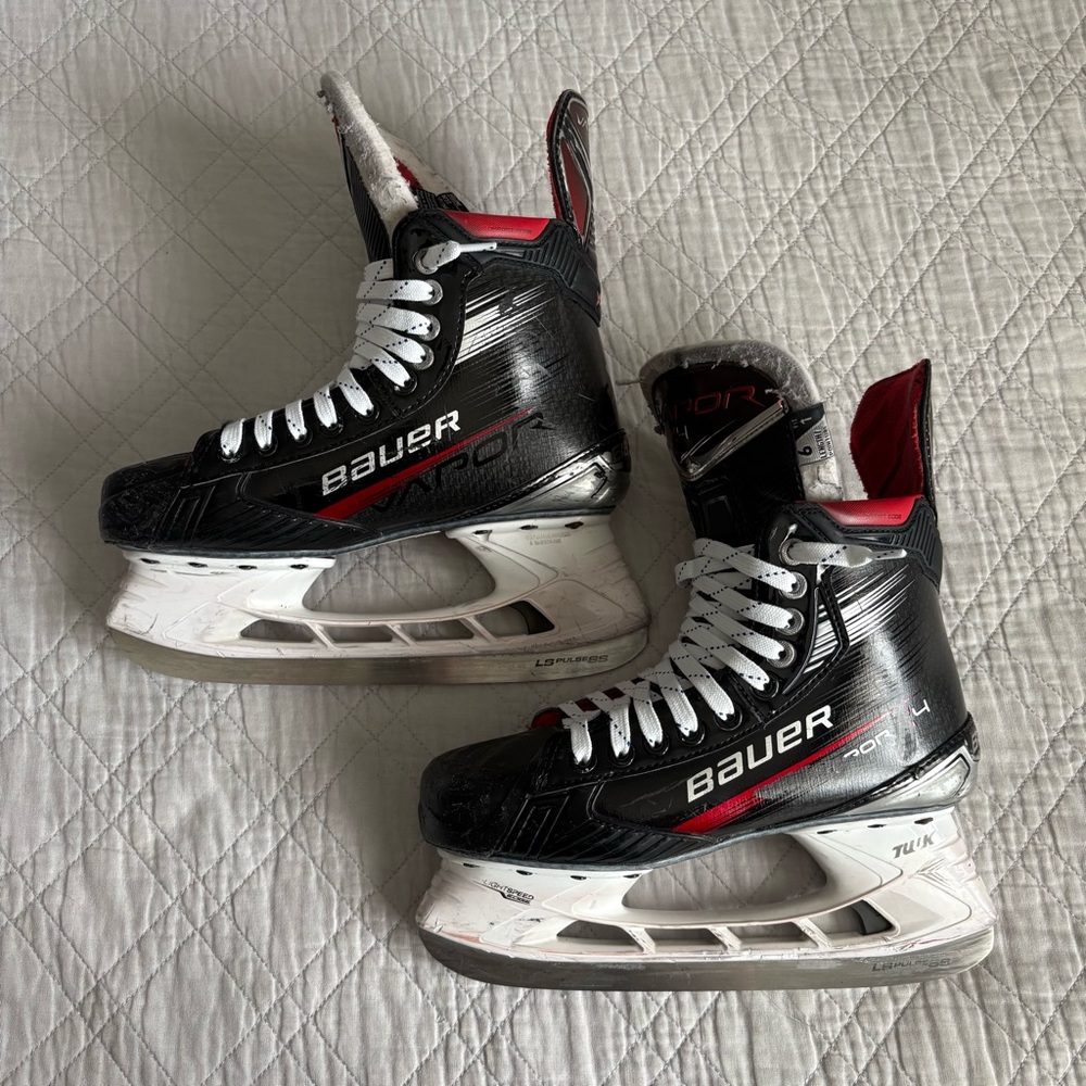 Bauer Vapor X4 Black and Red Hockey Skates Men’s Size 6